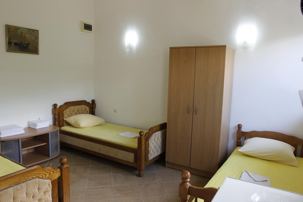 Guest House Ugljevarevic Budva Dış mekan fotoğraf